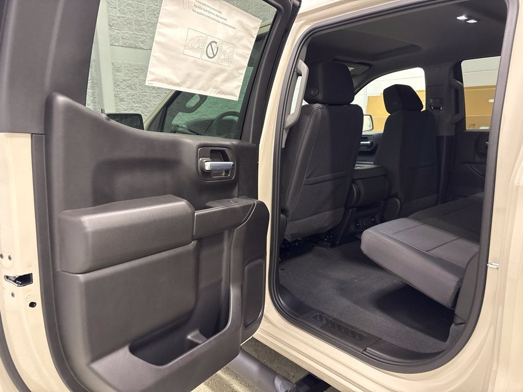 2026 Chevrolet Silverado 1500 Custom Crew Cab Short Box 4WD