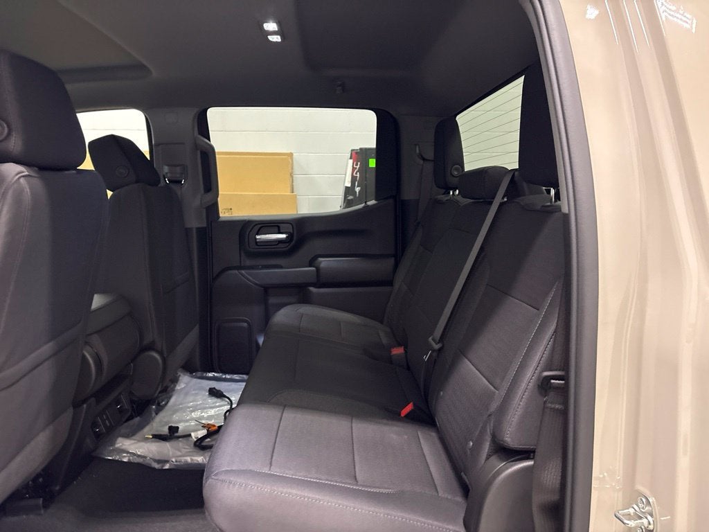 2026 Chevrolet Silverado 1500 Custom Crew Cab Short Box 4WD