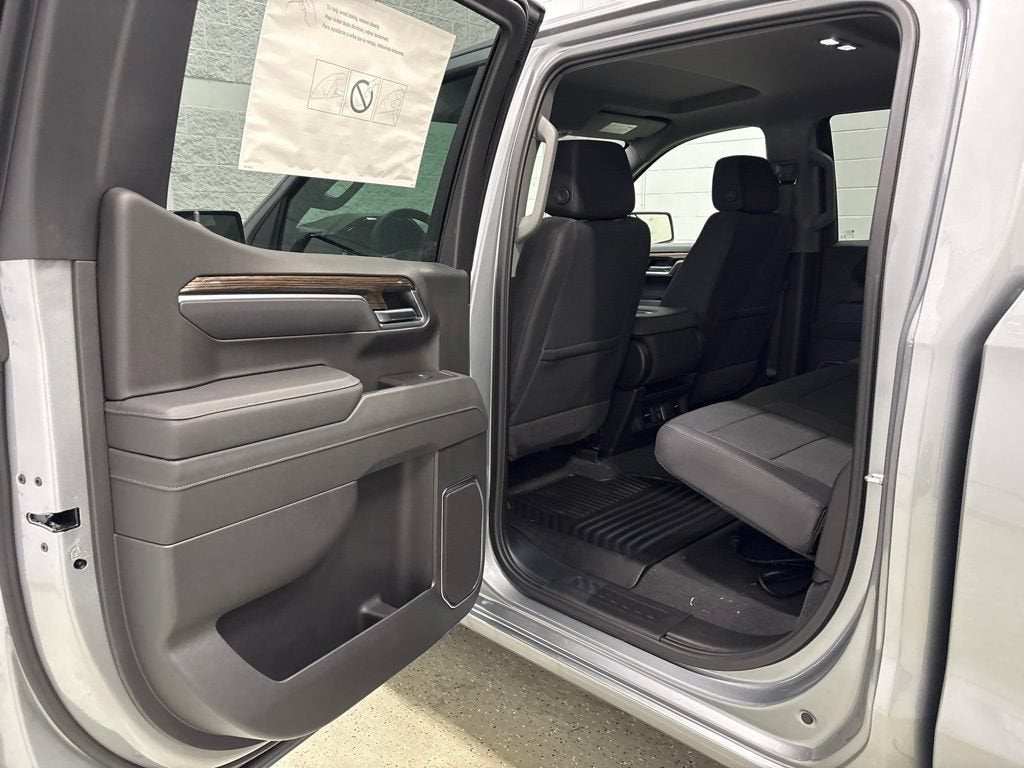 2026 Chevrolet Silverado 1500 LT (2FL) Crew Cab Short Box 4WD