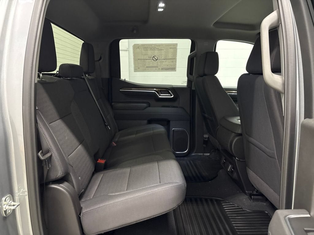 2026 Chevrolet Silverado 1500 LT (2FL) Crew Cab Short Box 4WD