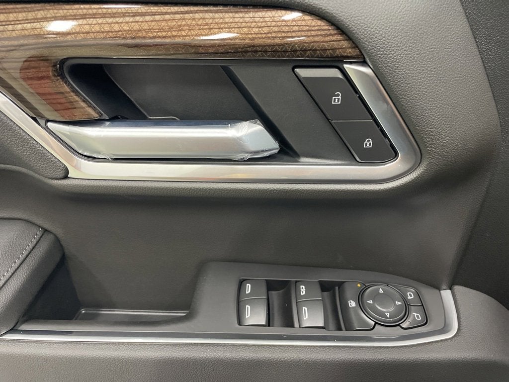 2026 Chevrolet Silverado 1500 LT (2FL) Crew Cab Short Box 4WD