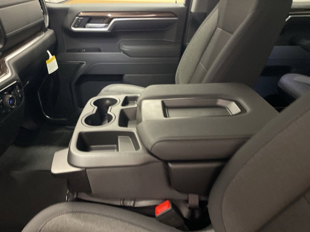 2026 Chevrolet Silverado 1500 LT (2FL) Crew Cab Short Box 4WD