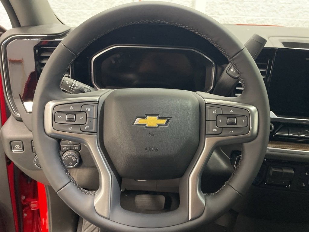 2026 Chevrolet Silverado 1500 LT (2FL) Crew Cab Short Box 4WD