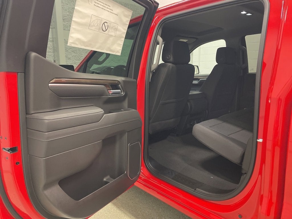 2026 Chevrolet Silverado 1500 LT (2FL) Crew Cab Short Box 4WD