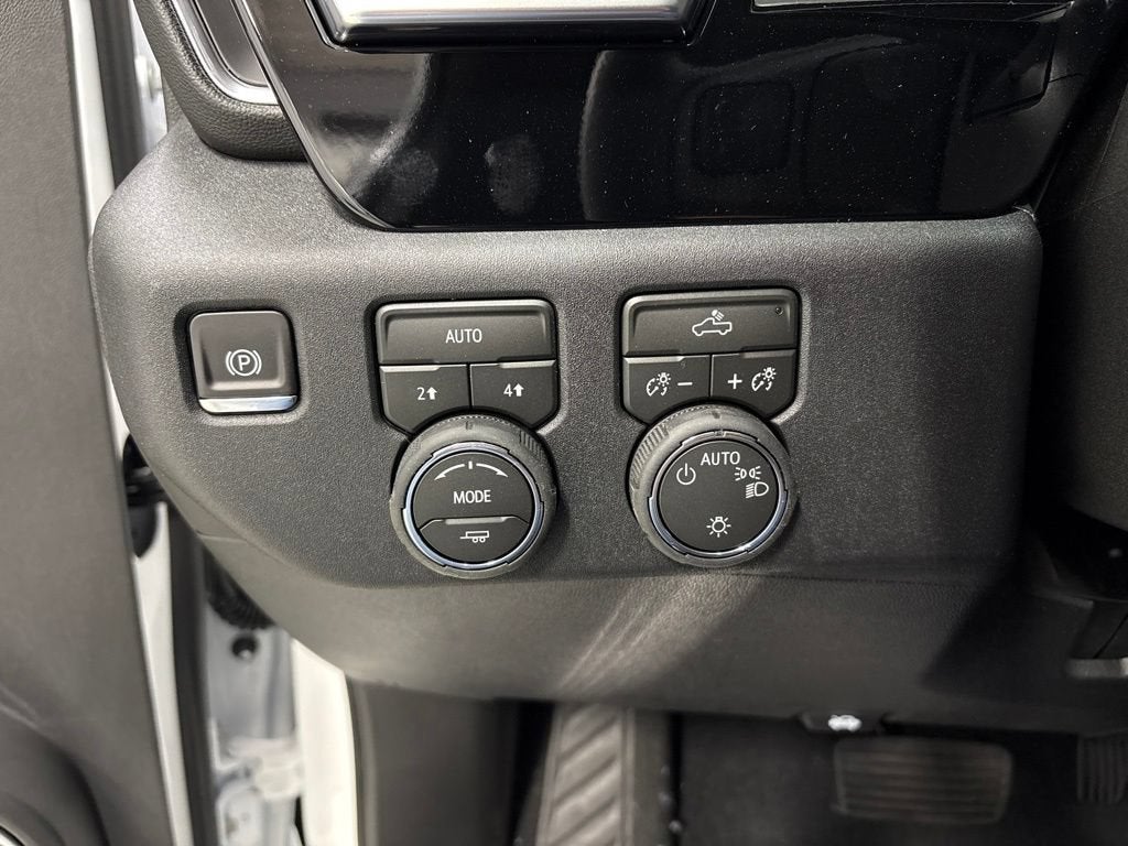 2026 Chevrolet Silverado 1500 LT (2FL) Crew Cab Short Box 4WD
