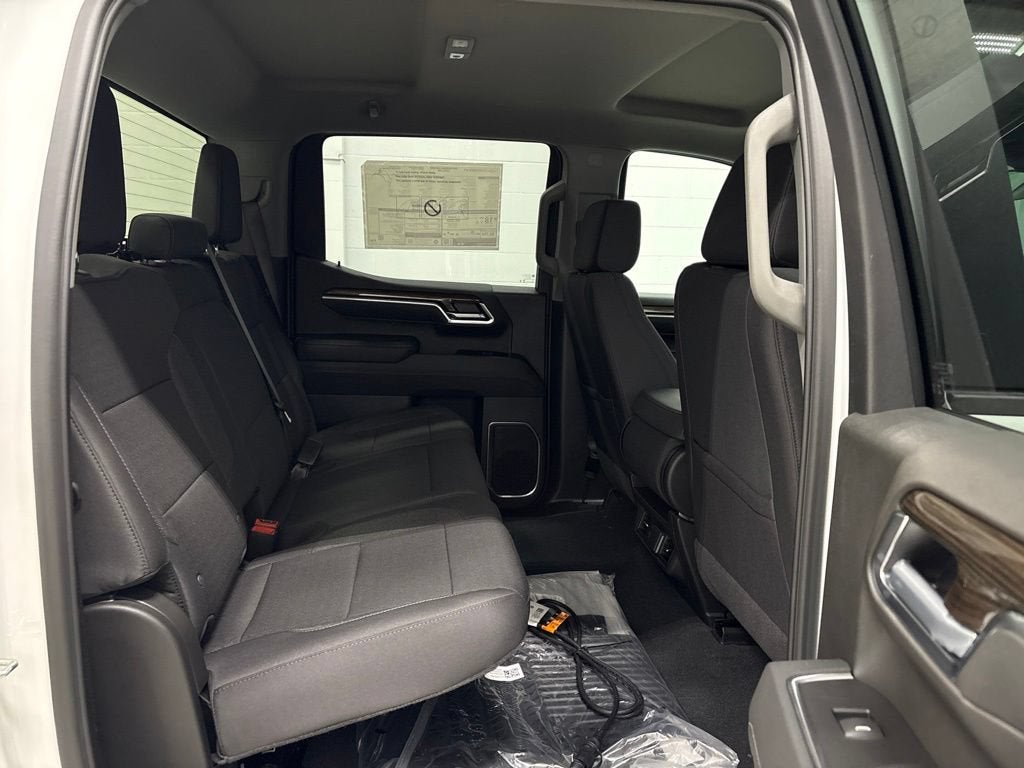 2026 Chevrolet Silverado 1500 LT (2FL) Crew Cab Short Box 4WD