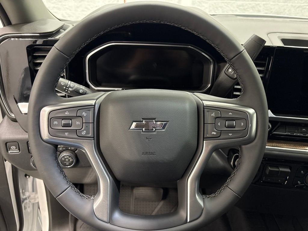 2026 Chevrolet Silverado 1500 RST Crew Cab Short Box 4WD