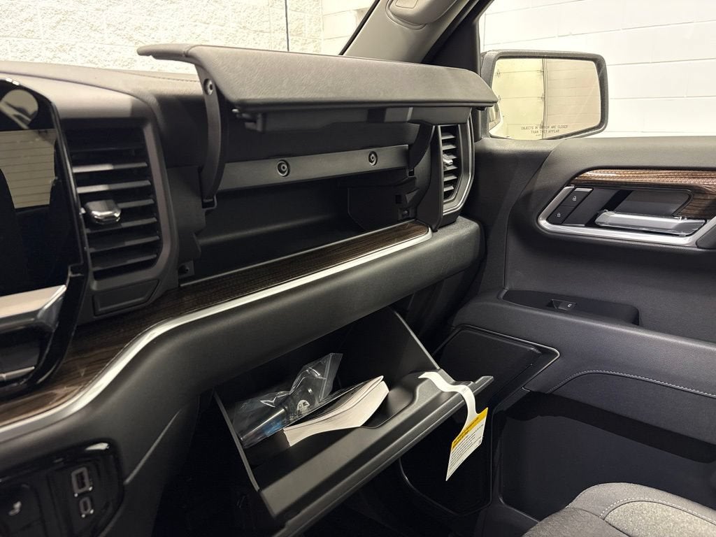 2026 Chevrolet Silverado 1500 RST Crew Cab Short Box 4WD