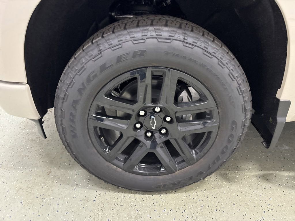 2026 Chevrolet Silverado 1500 RST Crew Cab Short Box 4WD