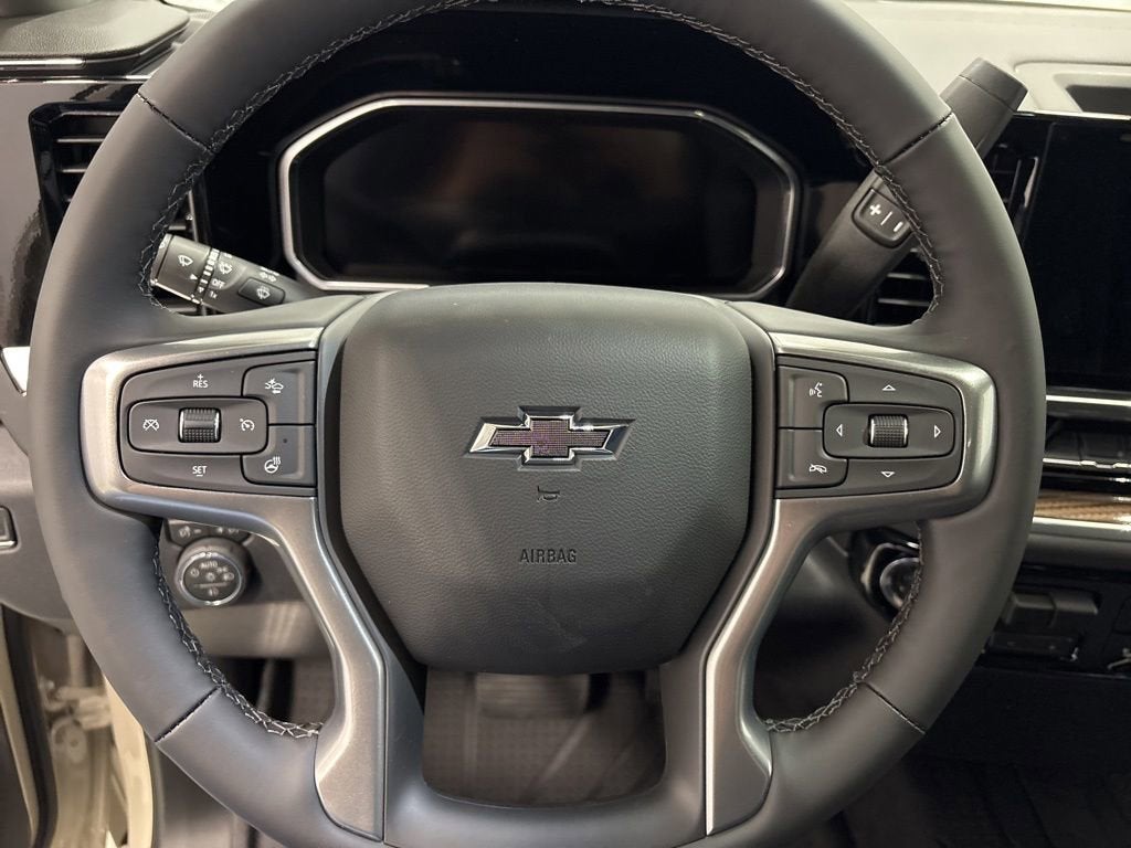 2026 Chevrolet Silverado 1500 RST Crew Cab Short Box 4WD