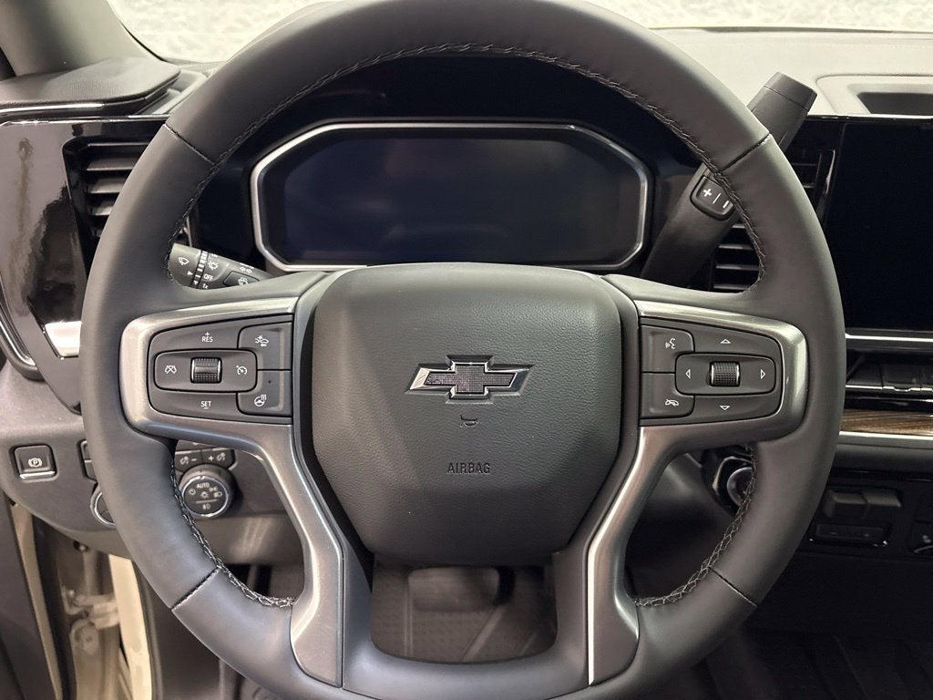 2026 Chevrolet Silverado 1500 RST Crew Cab Short Box 4WD