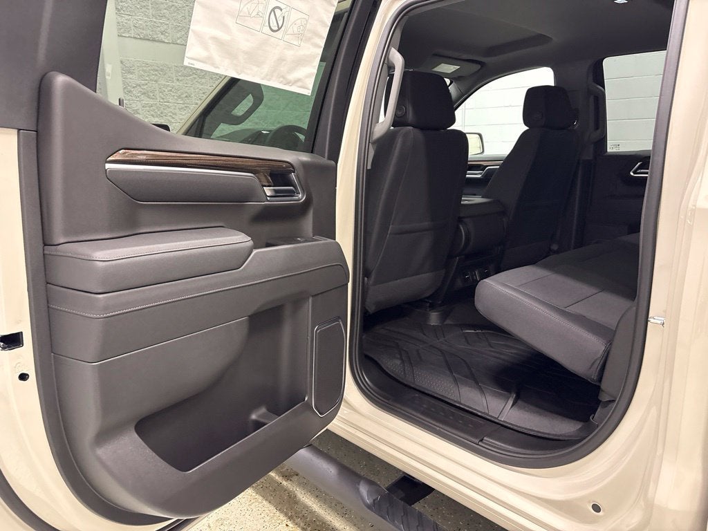 2026 Chevrolet Silverado 1500 RST Crew Cab Short Box 4WD