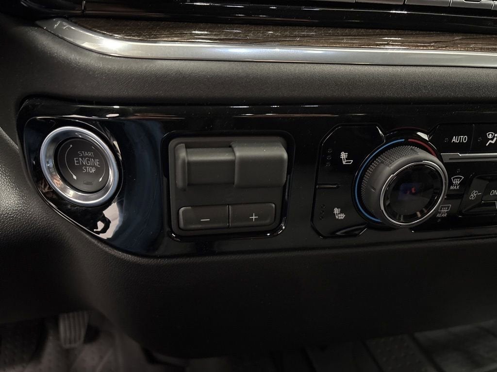 2026 Chevrolet Silverado 1500 RST Crew Cab Short Box 4WD