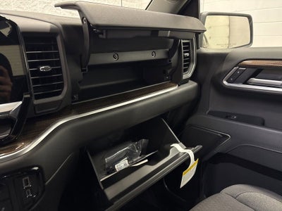 2026 Chevrolet Silverado 1500 RST Crew Cab Short Box 4WD