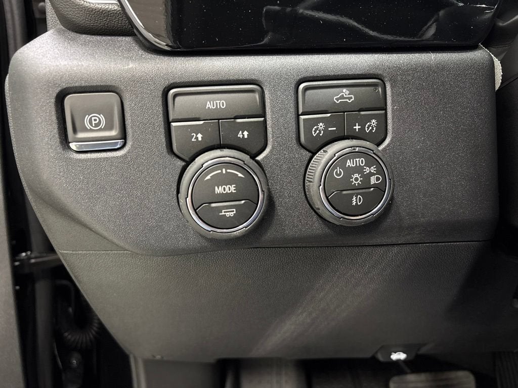 2026 Chevrolet Silverado 1500 RST Crew Cab Short Box 4WD