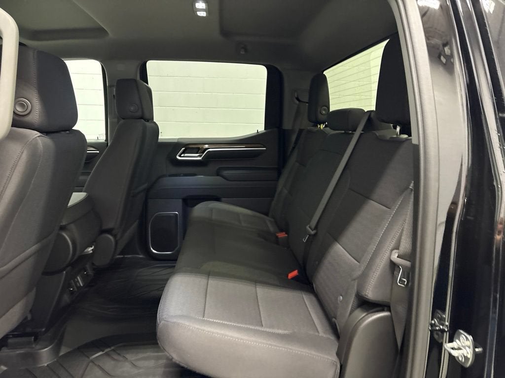 2026 Chevrolet Silverado 1500 RST Crew Cab Short Box 4WD