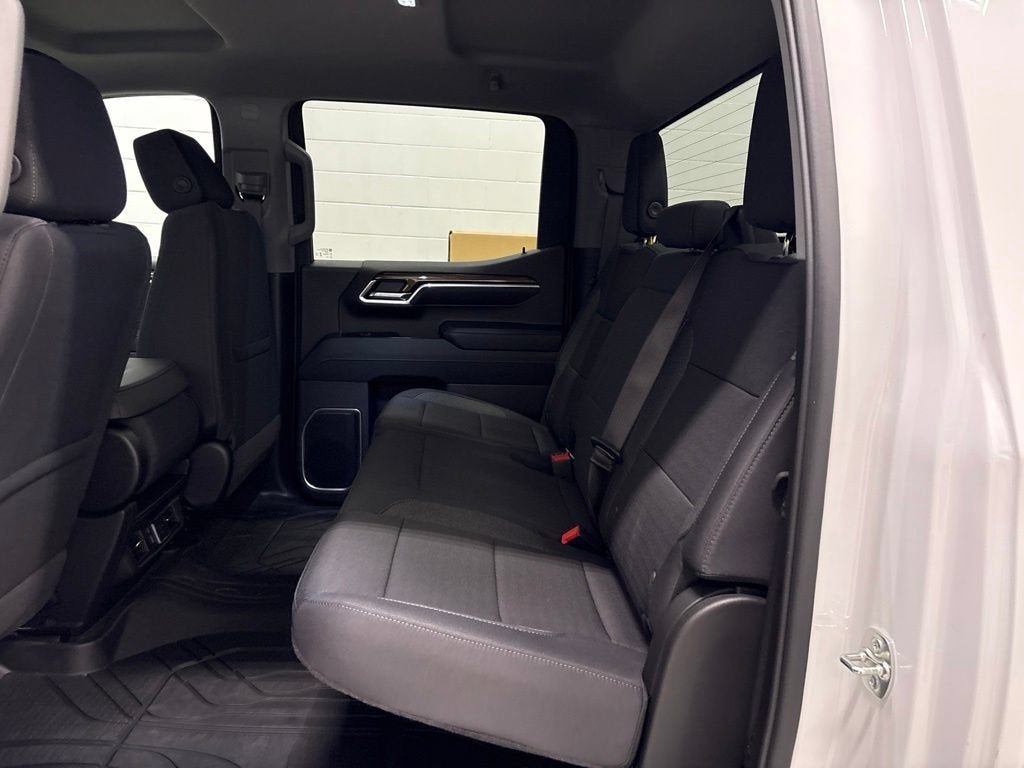 2026 Chevrolet Silverado 1500 RST Crew Cab Short Box 4WD