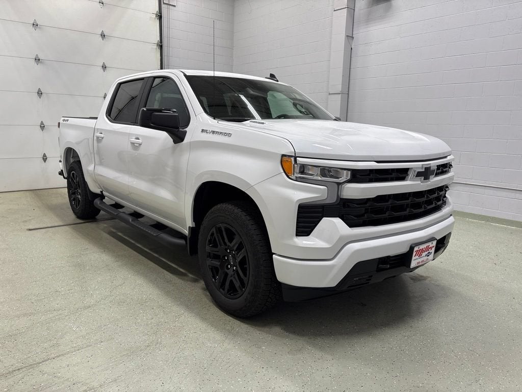 2026 Chevrolet Silverado 1500 RST Crew Cab Short Box 4WD