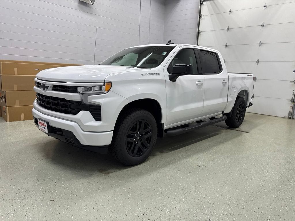2026 Chevrolet Silverado 1500 RST Crew Cab Short Box 4WD