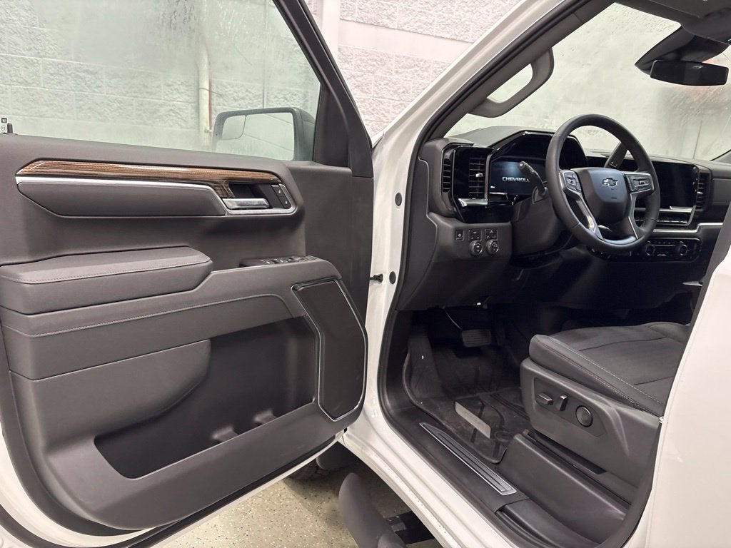 2026 Chevrolet Silverado 1500 RST Crew Cab Short Box 4WD