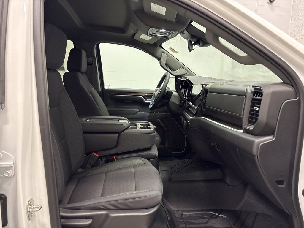 2026 Chevrolet Silverado 1500 RST Crew Cab Short Box 4WD