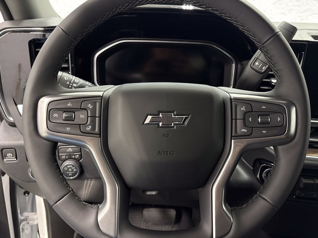 2026 Chevrolet Silverado 1500 RST Crew Cab Short Box 4WD