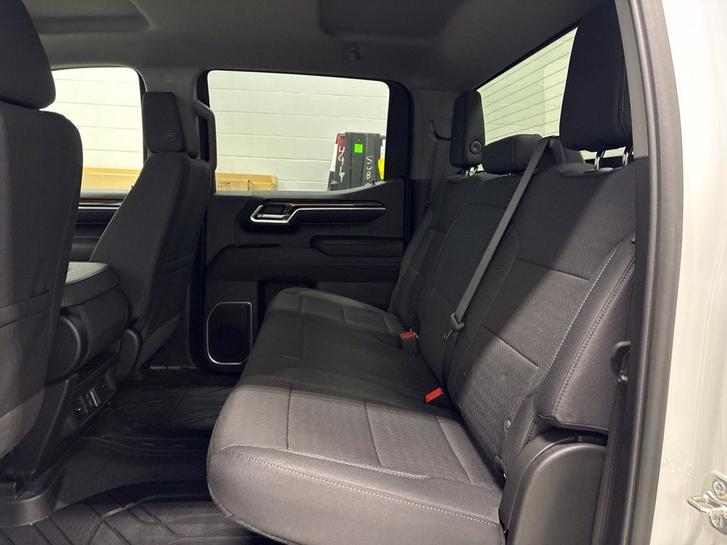 2026 Chevrolet Silverado 1500 RST Crew Cab Short Box 4WD