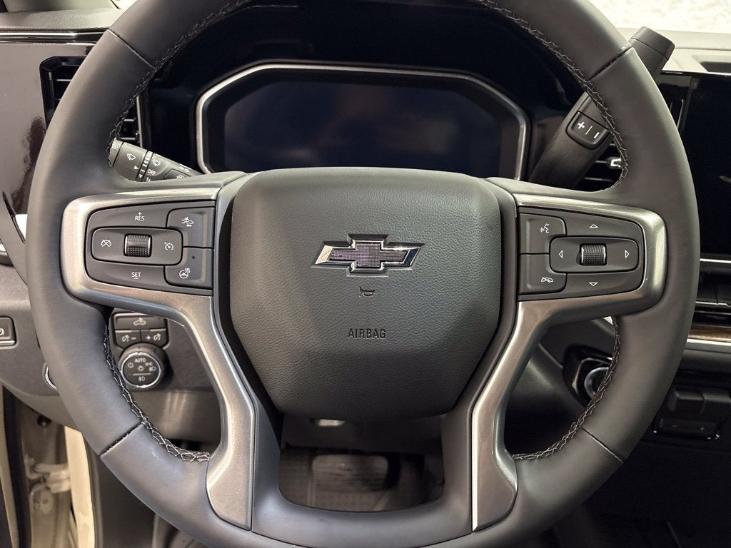 2026 Chevrolet Silverado 1500 RST Crew Cab Short Box 4WD