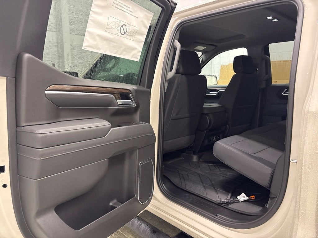 2026 Chevrolet Silverado 1500 RST Crew Cab Short Box 4WD