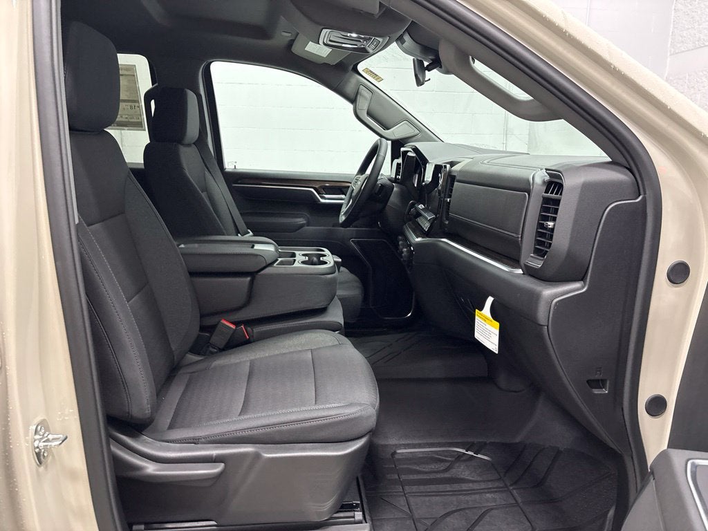 2026 Chevrolet Silverado 1500 RST Crew Cab Short Box 4WD
