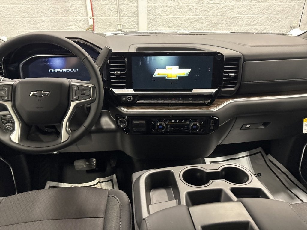 2026 Chevrolet Silverado 1500 RST Crew Cab Short Box 4WD