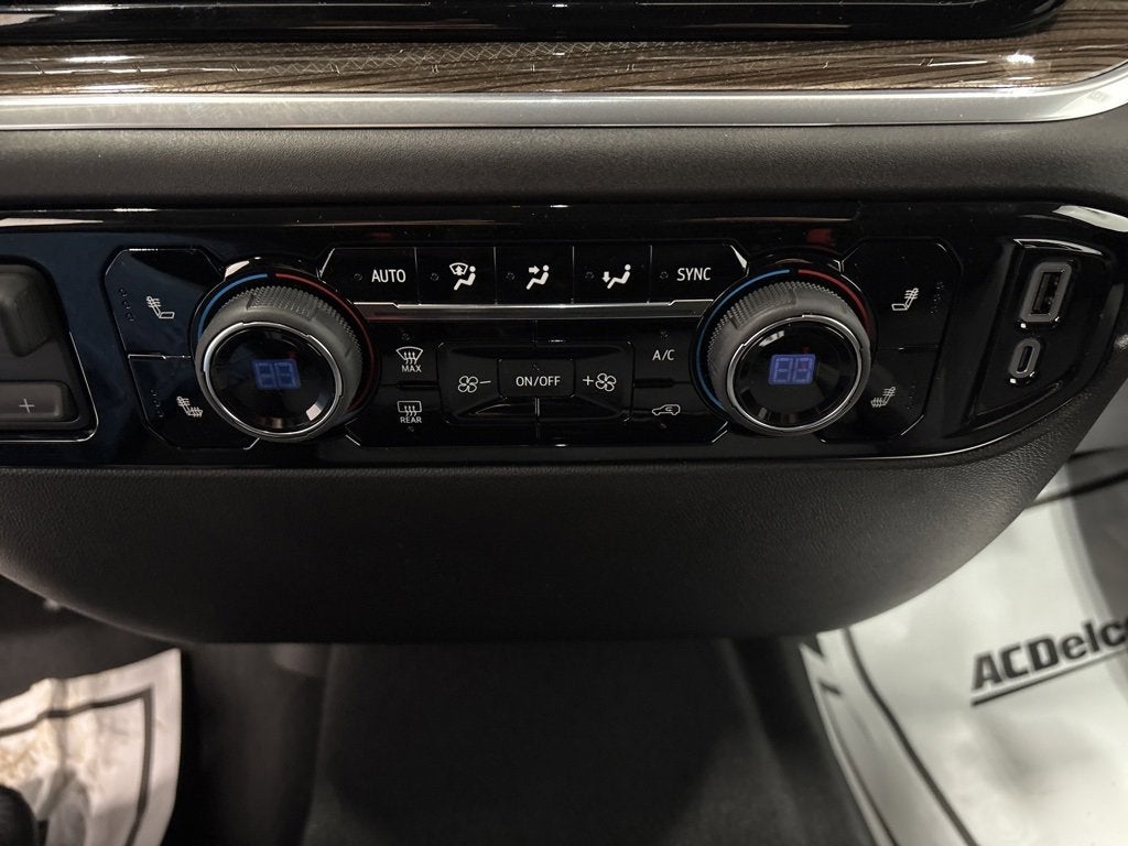 2026 Chevrolet Silverado 1500 RST Crew Cab Short Box 4WD