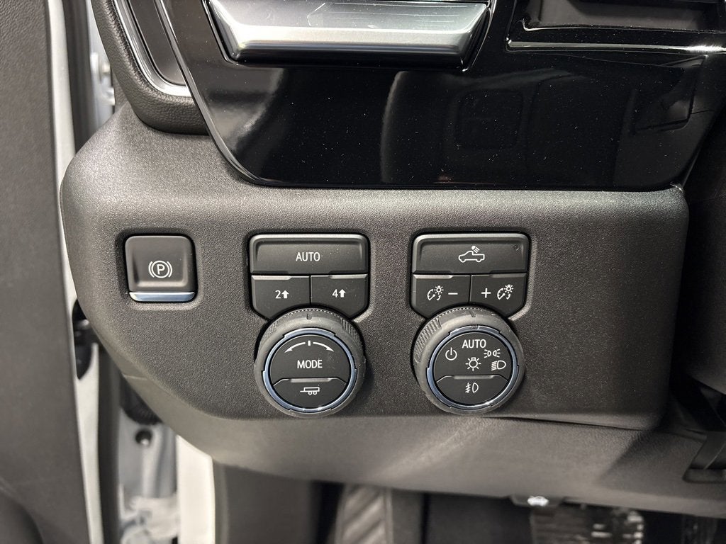 2026 Chevrolet Silverado 1500 RST Crew Cab Short Box 4WD