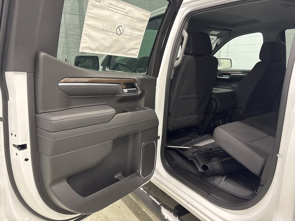 2026 Chevrolet Silverado 1500 RST Crew Cab Short Box 4WD