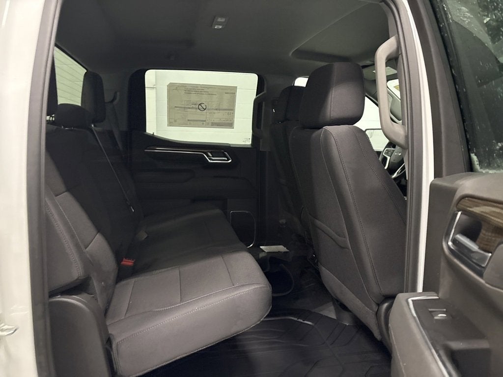 2026 Chevrolet Silverado 1500 RST Crew Cab Short Box 4WD