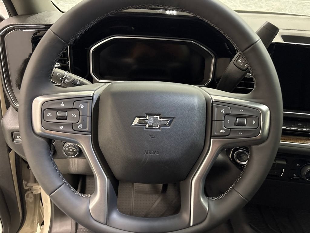 2026 Chevrolet Silverado 1500 RST Crew Cab Short Box 4WD