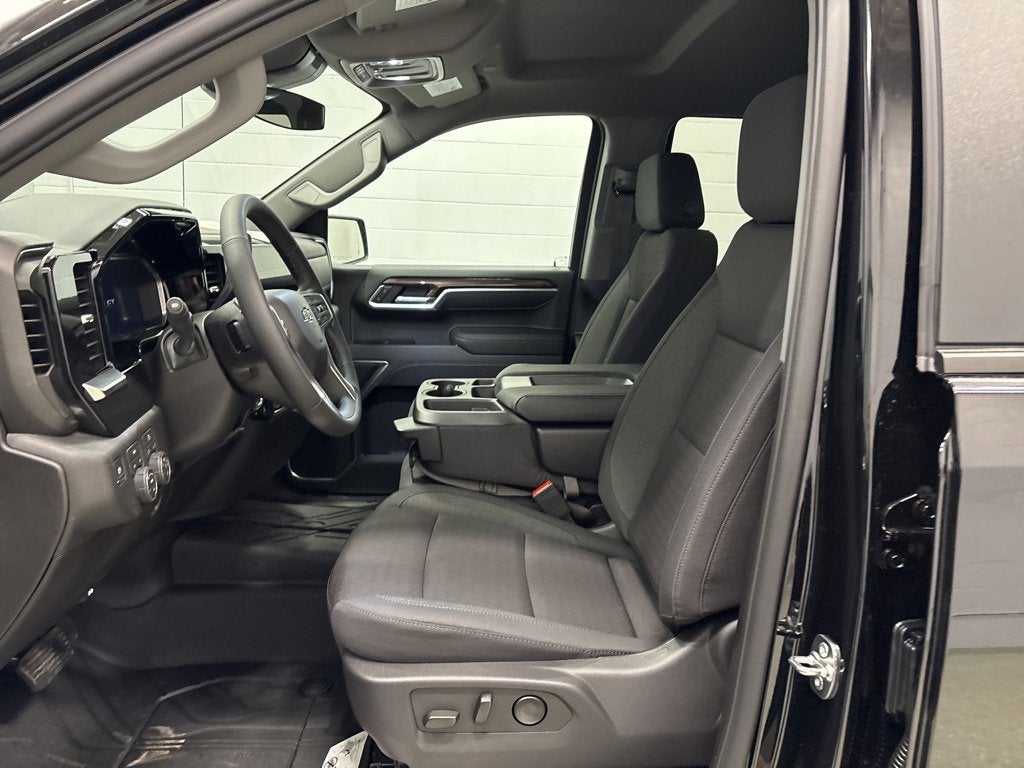 2026 Chevrolet Silverado 1500 RST Crew Cab Short Box 4WD