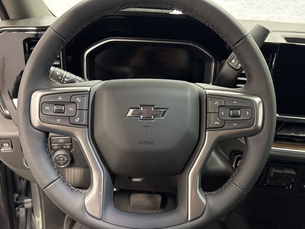 2026 Chevrolet Silverado 1500 RST Crew Cab Short Box 4WD