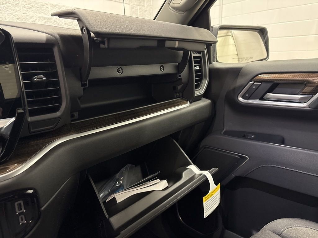 2026 Chevrolet Silverado 1500 RST Crew Cab Short Box 4WD