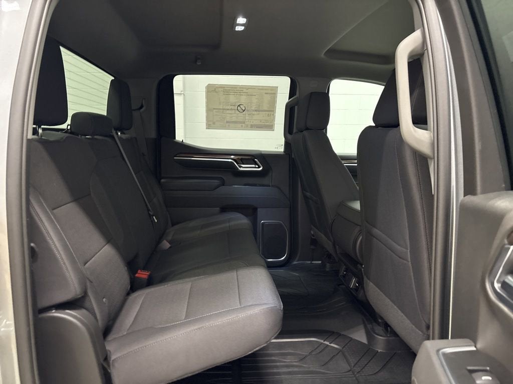 2026 Chevrolet Silverado 1500 RST Crew Cab Short Box 4WD
