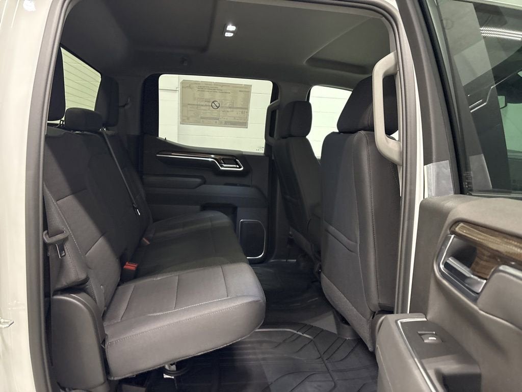 2026 Chevrolet Silverado 1500 RST Crew Cab Short Box 4WD