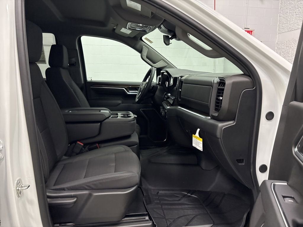 2026 Chevrolet Silverado 1500 RST Crew Cab Short Box 4WD