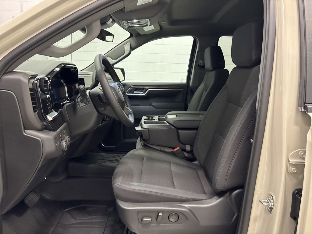 2026 Chevrolet Silverado 1500 RST Crew Cab Short Box 4WD