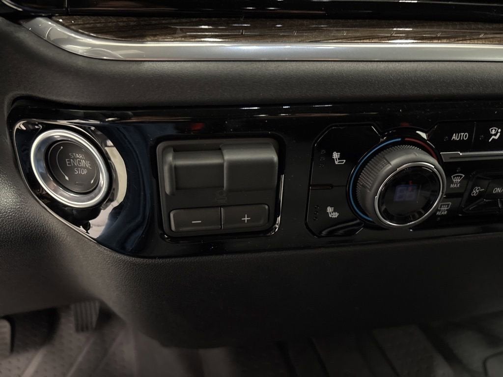 2026 Chevrolet Silverado 1500 RST Crew Cab Short Box 4WD