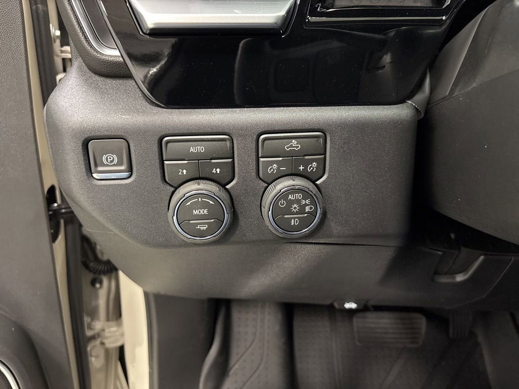 2026 Chevrolet Silverado 1500 RST Crew Cab Short Box 4WD