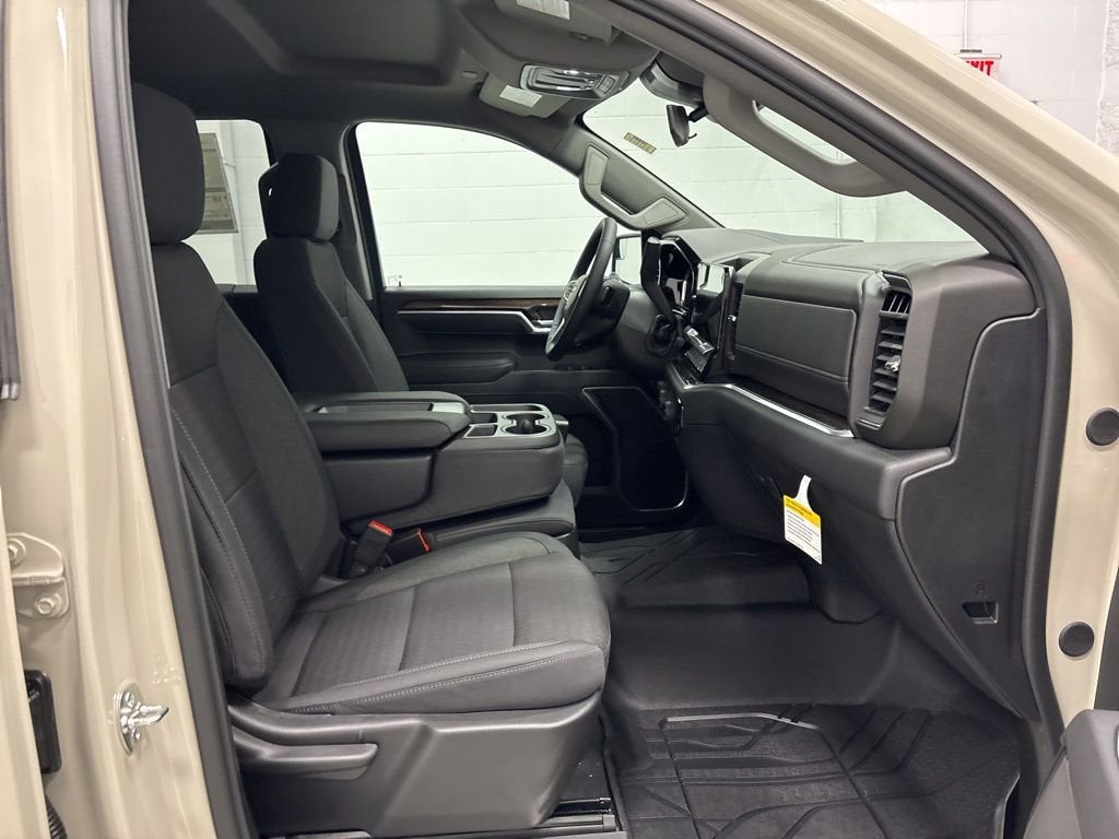 2026 Chevrolet Silverado 1500 RST Crew Cab Short Box 4WD
