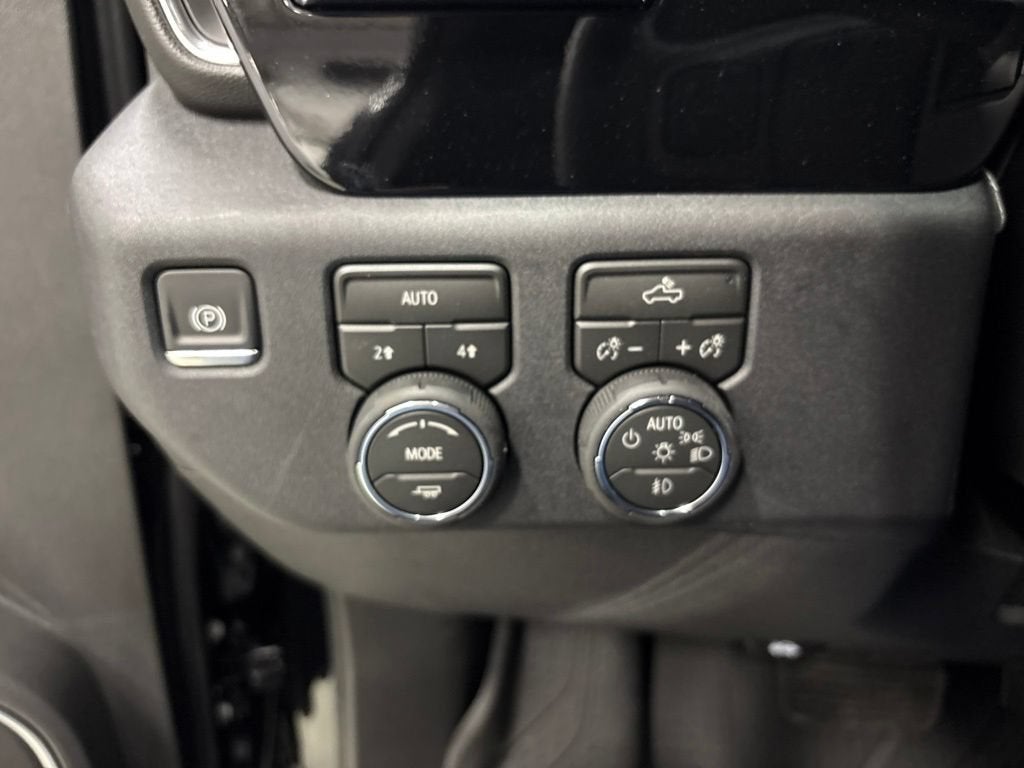 2026 Chevrolet Silverado 1500 RST Crew Cab Short Box 4WD