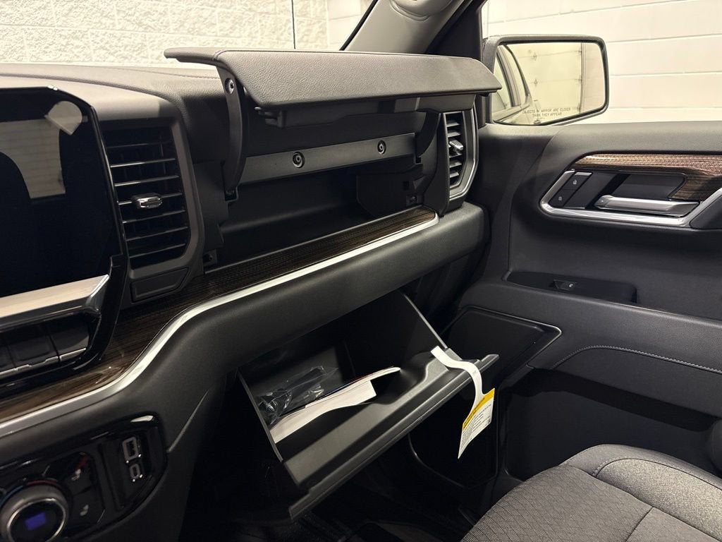 2026 Chevrolet Silverado 1500 RST Crew Cab Short Box 4WD