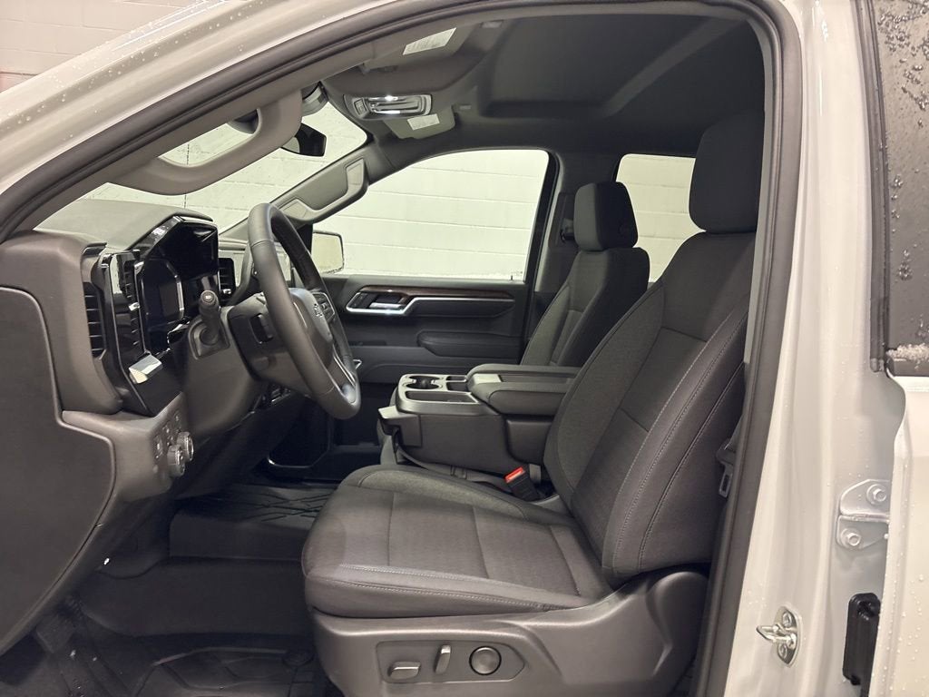 2026 Chevrolet Silverado 1500 RST Crew Cab Short Box 4WD