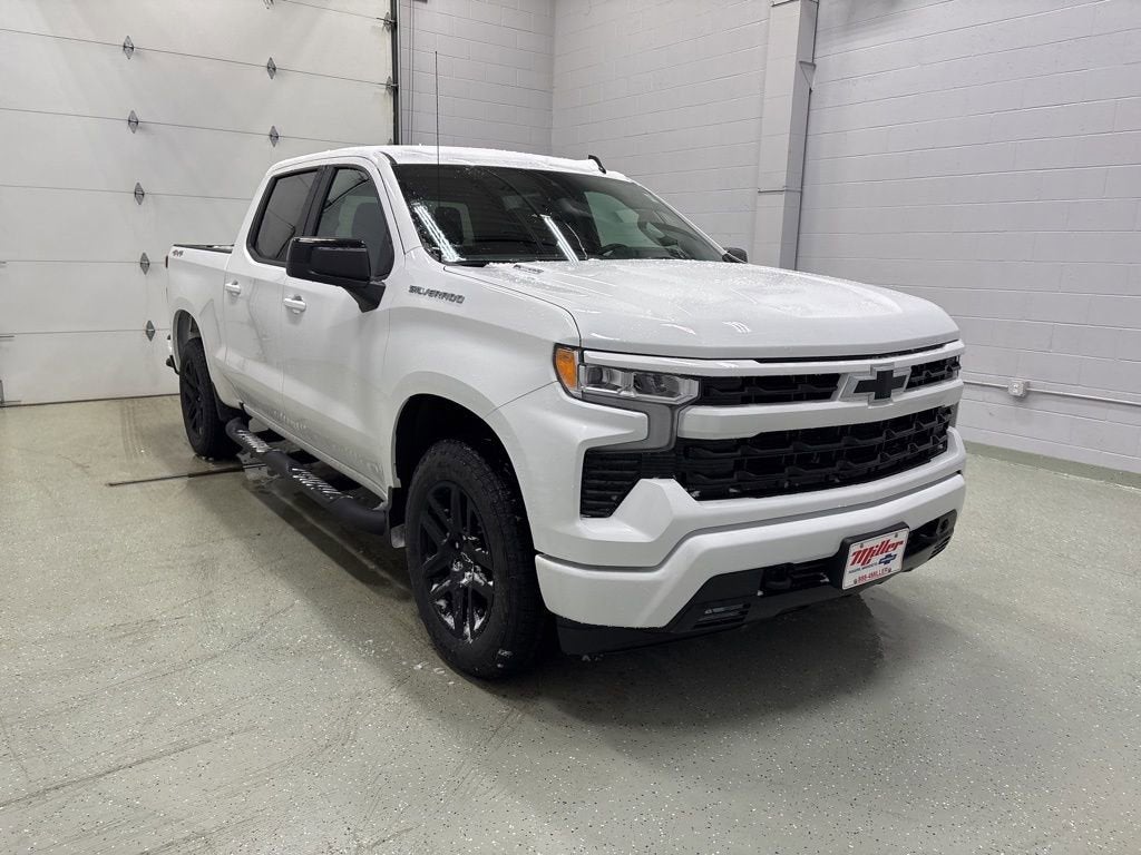 2026 Chevrolet Silverado 1500 RST Crew Cab Short Box 4WD